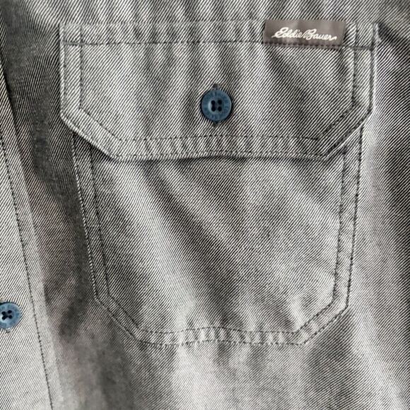 Eddie Bauer Men's Medium Favorite Cabin Flannel Shirt Gray/Navy Button Down - Picture 4 of 8